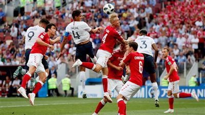 أول 15 دقيقة تشهد تعادل سلبي بين الدانمارك وفرنسا 