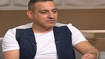 فيديو| الفنان محمد دياب يكشف أسرار حياته الفنية