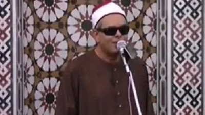 فيديو.. مبتهل ديني يحول محراب أحد مساجد الشرقية لحلقة ذكر 
