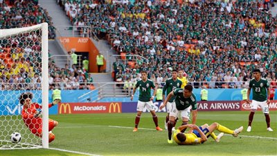 لاعب المكسيك يدخل تاريخ كأس العالم من الباب الخلفي