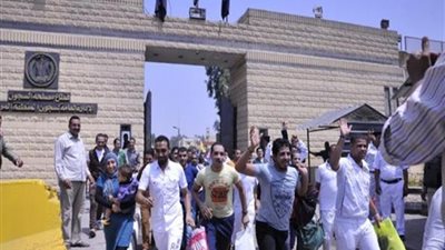 العفو عن 406 من نزلاء السجون والإفراج الشرطى عن 480 سجينًا