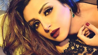 أنغام تعلن عن تكريمها كأفضل مطربة عربية
