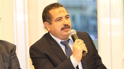 خبير اقتصادى: الضغوط التضخمية تجبر البنك المركزى إلى تثبيت سعر الفائدة
