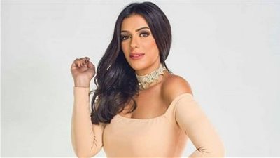 إنجي المقدم تحتفل بعيد ميلاد شقيقتها 