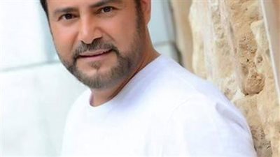 شاهد| عاصي الحلاني ونجله الوليد يغني في حفل 30 يونيو 