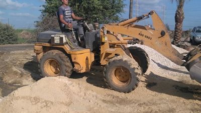 صور.. حملة مكبرة لرفع التعديات على الأراضى الزراعية بدمياط