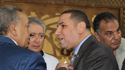 صور| ابو رجيلة وعبد الناصر زيدان يصلان عزاء عبد الرحيم محمد 