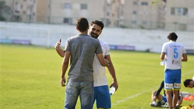 صور.. محمد فتحي يودع زملاؤه في الإسماعيلي بعد انتقاله للأهرام