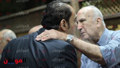 صور| وصول خالد لطيف إلى عزاء عبد الرحيم محمد 