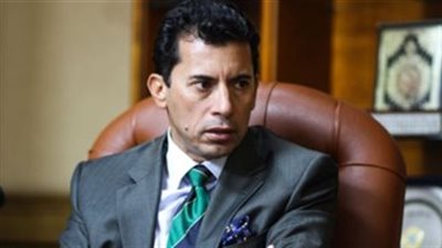 وزير الشباب والرياضة يشارك في مهرجان الجري