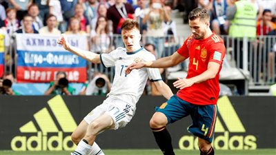  فيديو..هدف عكسي يمنح إسبانيا الإفضلية على روسيا بعد مرور 35 دقيقة