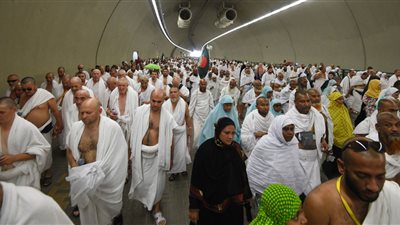 اليوم.. بدء إجراء البصمة الحيوية لحجاج السياحة