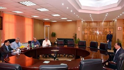 محافظ الشرقية يترأس لجنة لإختيار وظائف قيادية