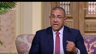 فيديو| عمرو يسري: البنات مبقتش هتموت على الجواز 