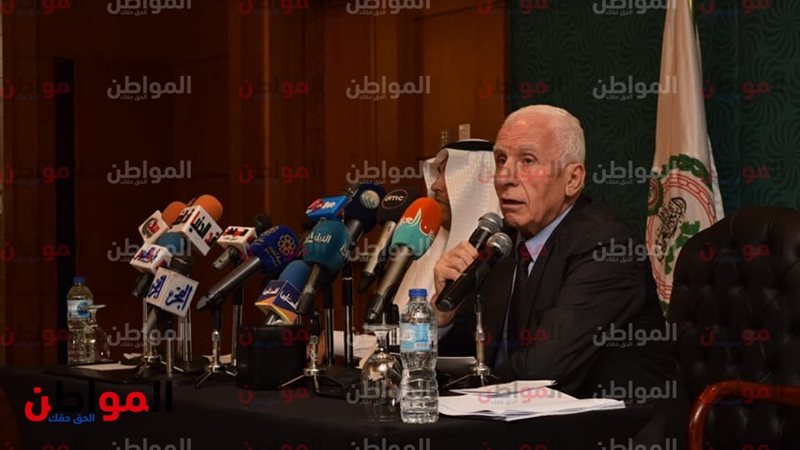 عزام الأحمد عضو اللجنة