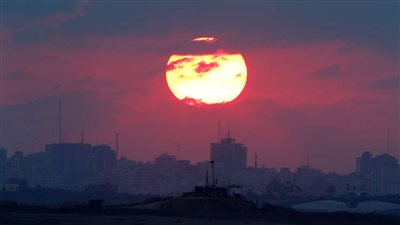 مسئول قطري يتهم حماس بالتفاوض مع  اسرائيل ( سرًا )
