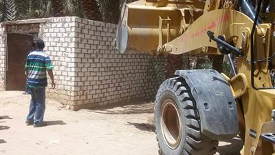 إزالة 6 حالات تعدِ على أراضي أملاك الدولة بمركز الخارجة