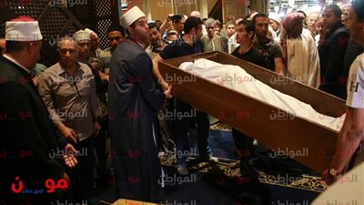 فيديو.. كبار قيادات الأزهر يؤدون صلاة الجنازة على جثمان الشيخ محمود عاشور