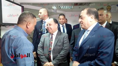صور.. الدكتور محمد معيط يصل مركز كبار الممولين