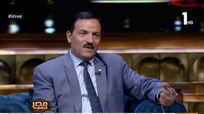 مأذون الفنانين: نسيت دفتر الطلاق يوم انفصال نور الشريف وبوسي
