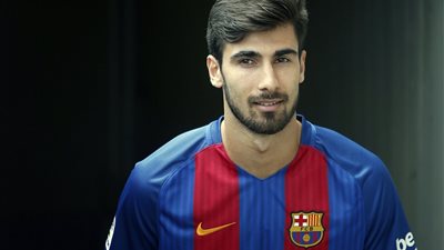 أرسنال يسعى لإنهاء صفقة أندريه جوميز