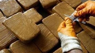 ضبط ثلاثة عاطلين فى 