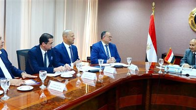 وزير التجارة يبحث خطط تطوير صناعة الجلود خلال المرحلة المقبلة 