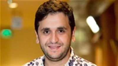 مصطفى خاطر يشعل مفاجأة عن صفحته على تويتر