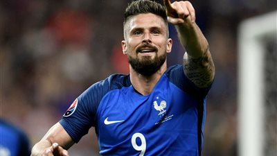 جيرو: أتمني التسجيل في شباك كورتوا