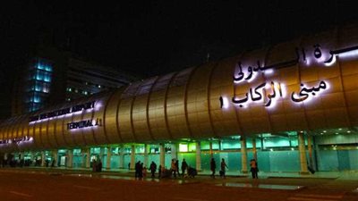 مصر للطيران تواصل رحلاتها لعودة المصريين بالخارج