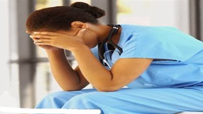 القبض على ممرضة أوهمت المواطنين بتعيينهم في 