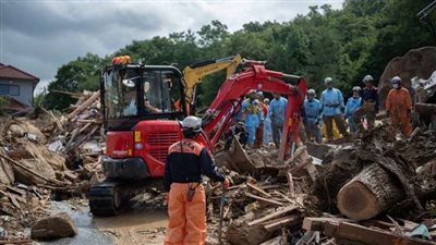 الأمطار الغزيرة باليابان تودي بحياة 100 شخص وعشرات المفقودين