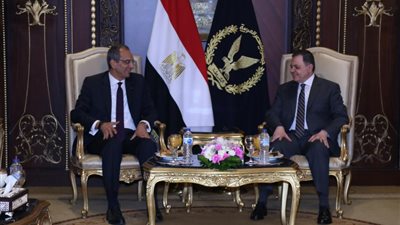 اللواء محمود توفيق يوقع اتفاقية تعاون مع وزير الاتصالات لتوفير التكنولوجيا الحديثة للداخلية