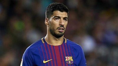 سواريز يأمل في حجز مكاني أساسي مع برشلونة بعد رحيل الرسام