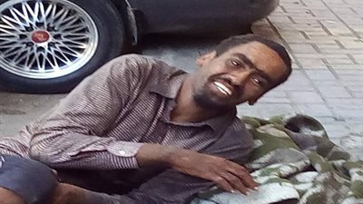 صور.. التضامن تنقل مصاب للعلاج بمستشفى رأس التين بـ