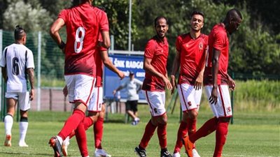 وكيل لاعبين: نجم الأهلي رفض الانتقال لبروسيا دورتموند 
