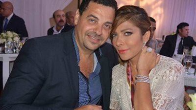 طارق العريان يشارك جمهوره بصورة رومانسية مع أصالة 