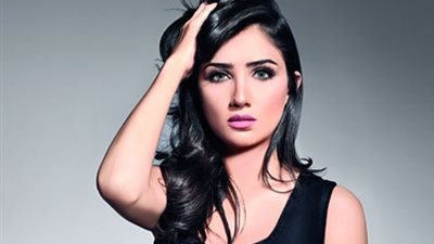 شاهد مى عمر وتألقها بـ 