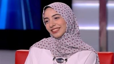 فيديو.. الأولى على الثانوية العامة أدبي: 