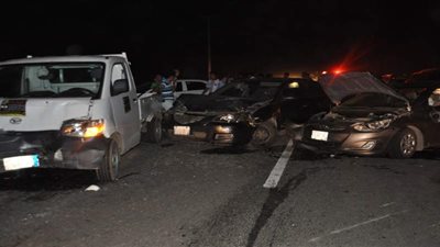 حادث سير يسفر عن إصابة 7 من أسرة واحدة على طريق العلمين بـ