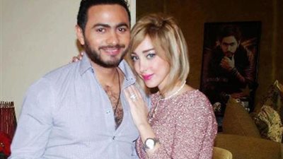 بسمة بوسيل تهنئ تامر حسني على ألبومه الجديد 