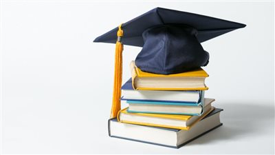 إنفوجراف| شروط الحصول على منحة مجانية بالجامعات الخاصة