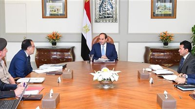 الرئيس السيسي يستعرض تطورات مشروع إقامة مناطق خدمية متكاملة في أنحاء الجمهورية