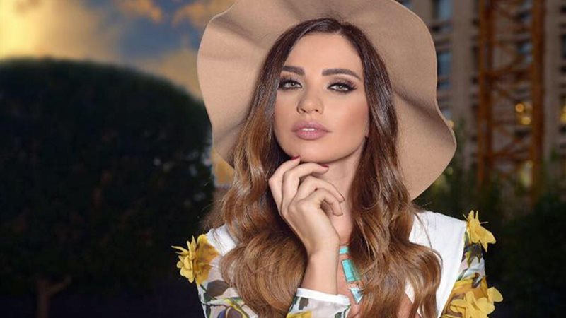 الفنانة اللبنانية