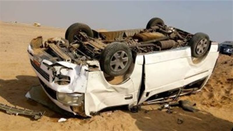 ميكروباص منقلب