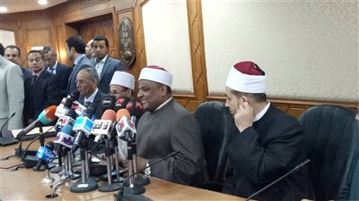 صور.. عباس شومان يعلن أسماء أوائل الثانوية الأزهرية 2018 