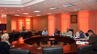 محافظ الشرقية يختار رئيس وحدة قروية القطاوية فى أبو حماد بعد الاختبار