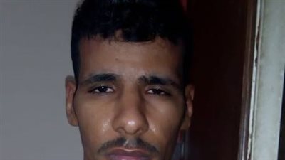 ضبط أحد المتهمين بسرقة سيارة شاب بالإكراه فى طريق السويس