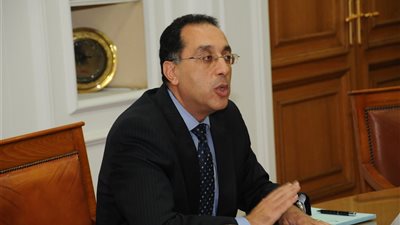 رئيس الوزراء يستعرض مع الدكتورة هالة زايد مستجدات مشروع التأمين الصحي الشامل
