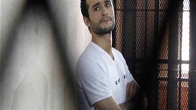 بدء محاكمة أحمد دومة في قضية 
